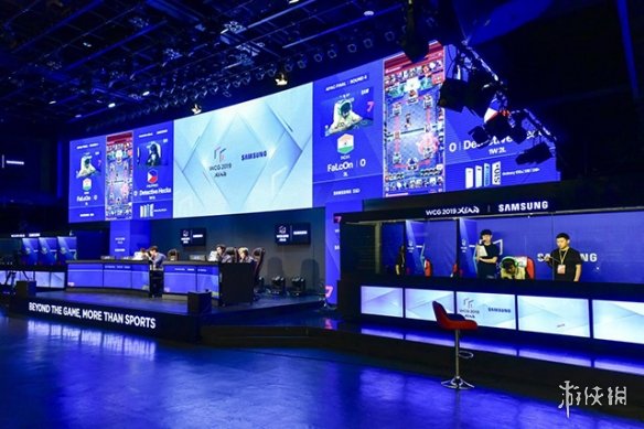 在内的各方 在内的各方