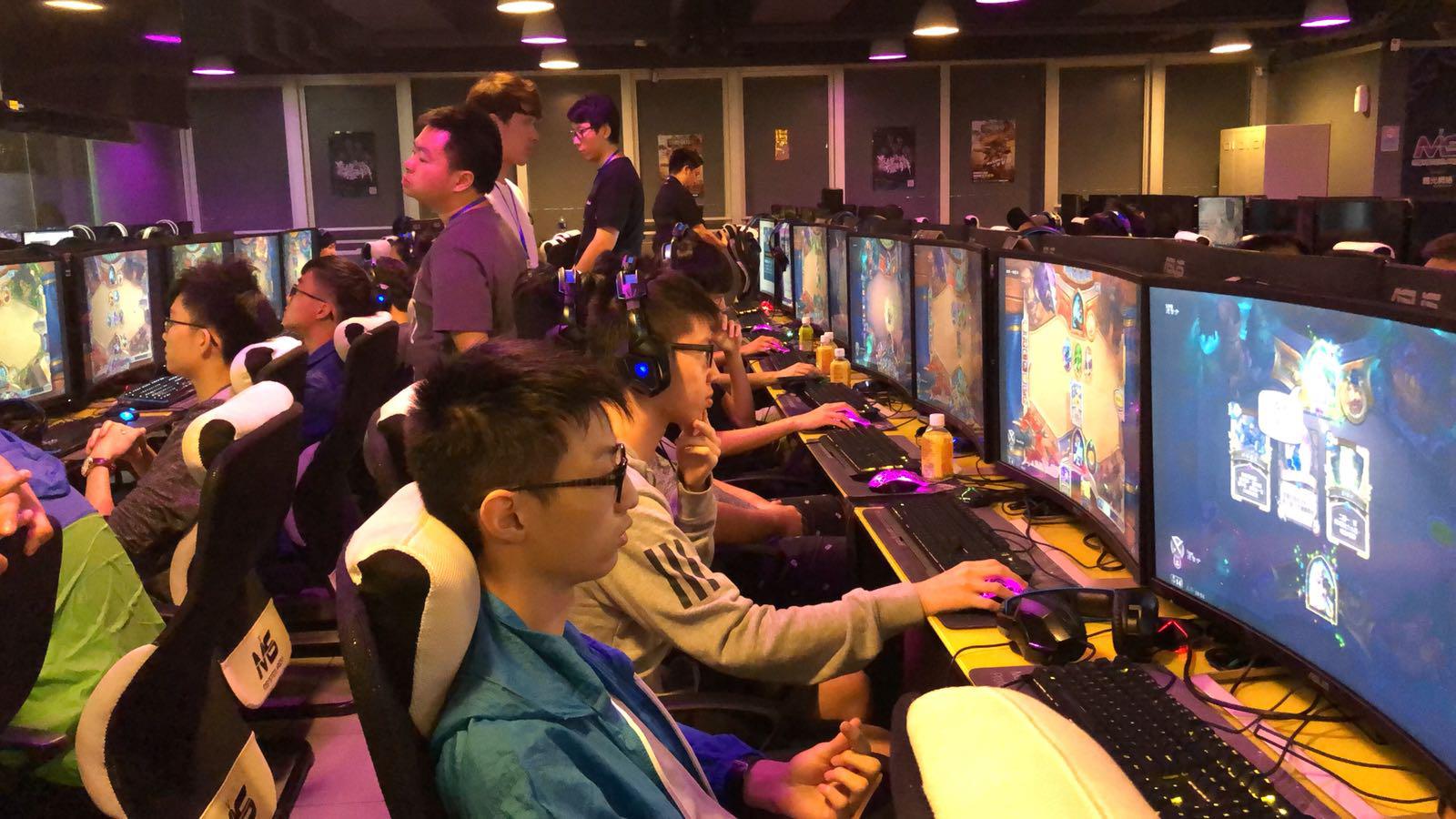 的比赛中持 的比赛中持